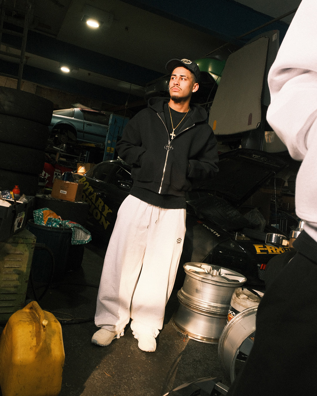 Knuckle Busta Hoodie - Black - Effn Clothing